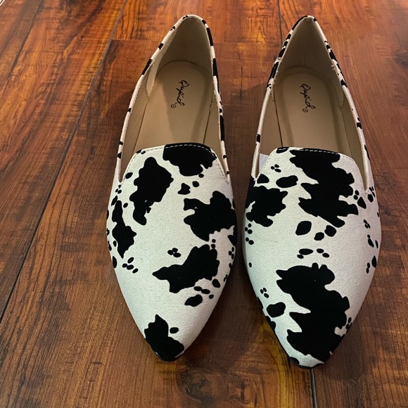 Cow print slip on - Picture 2 of 4